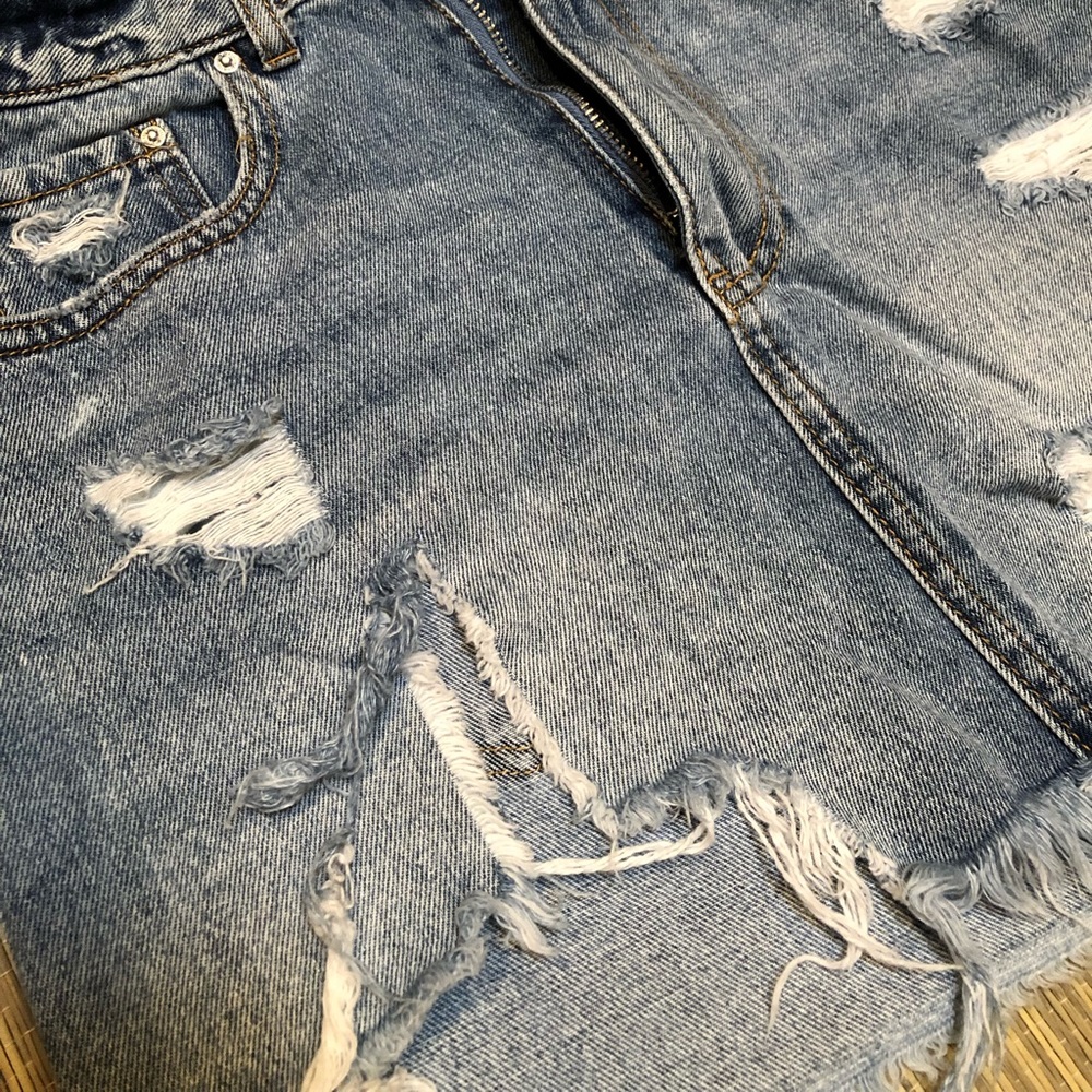 blue jean skirt🤠 - Picture 3 of 4